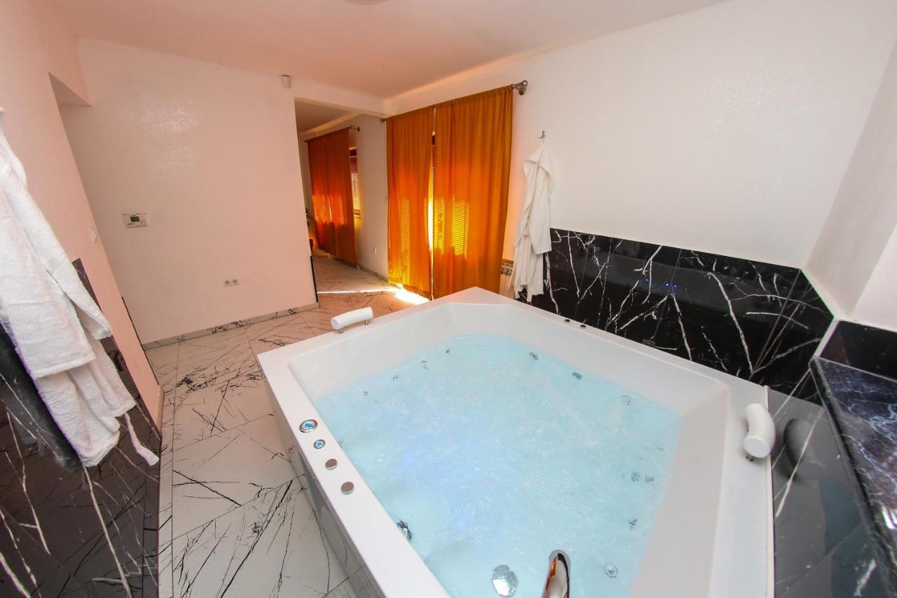 Hedonist Spa Jacuzzi Sarajevo Free Parking Zewnętrze zdjęcie