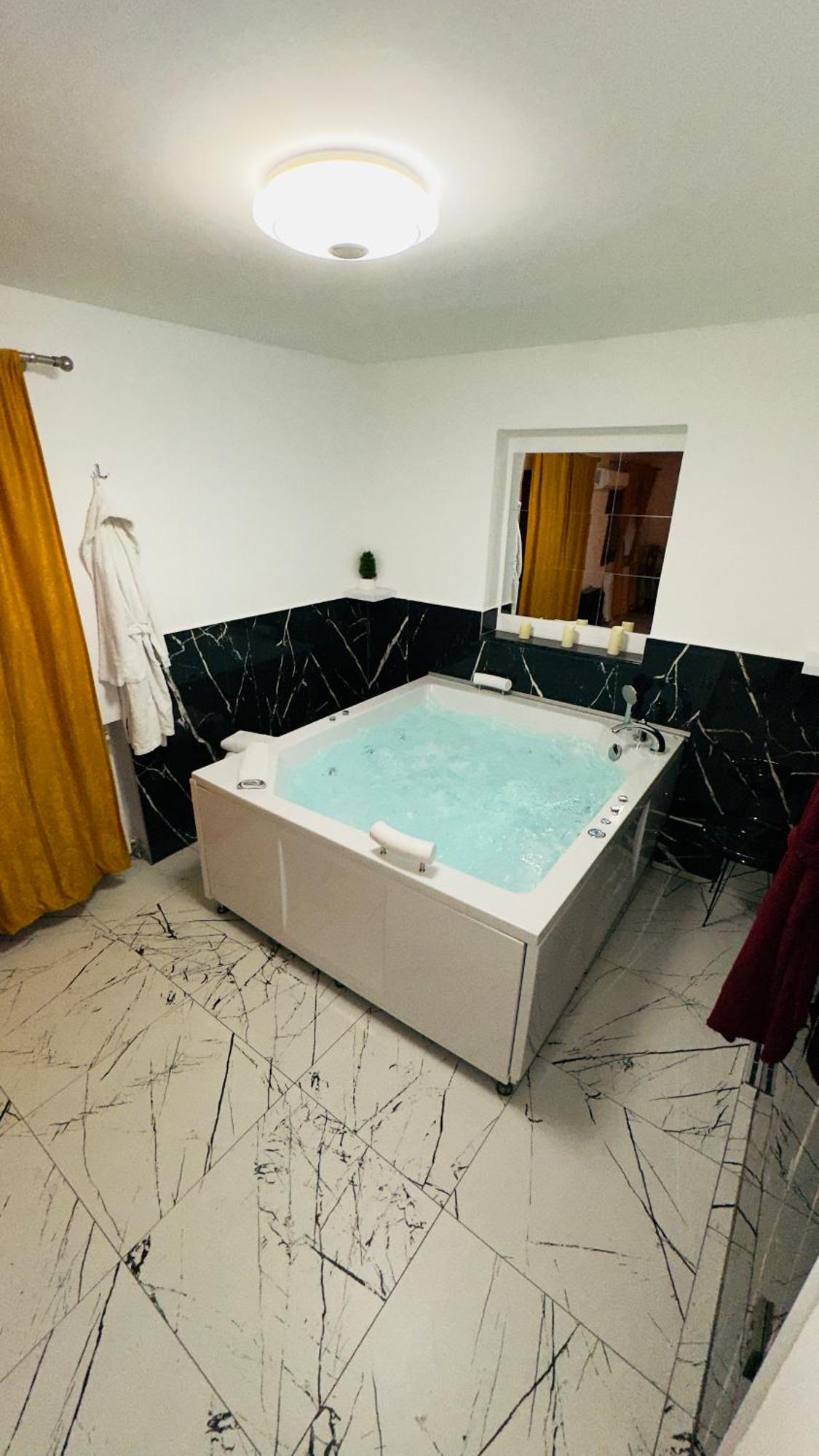 Hedonist Spa Jacuzzi Sarajevo Free Parking Zewnętrze zdjęcie